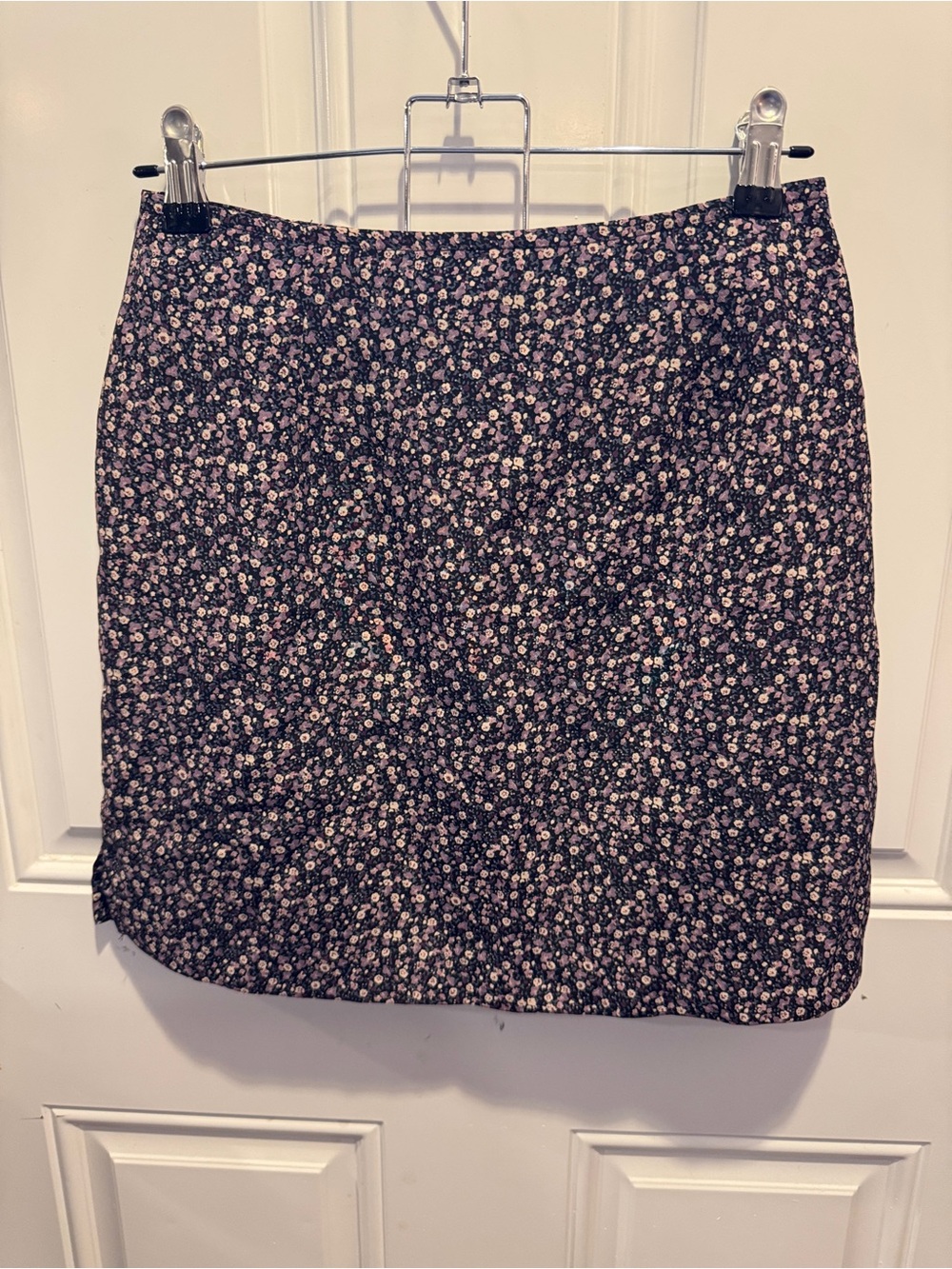 Star City Clothing Co. CCC Black Mini Skirt with Purple Ditsy Floral Print Sz 5